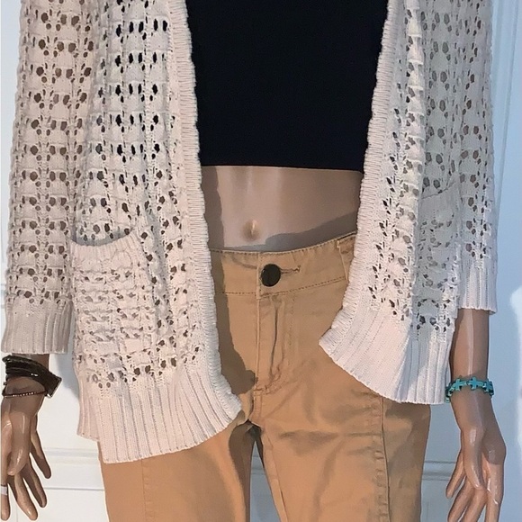 Preswick & Moore Ivory Cardigan crocheted Petite Medium - Picture 3 of 4